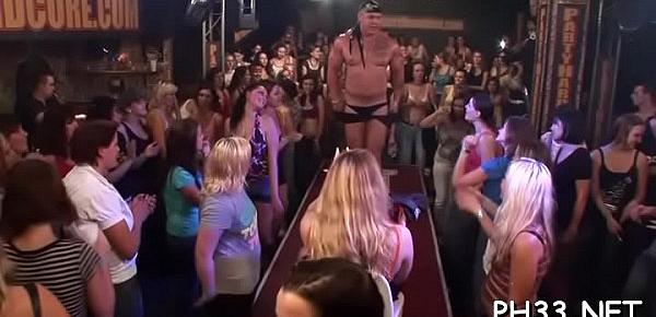  Dripping pussy on the dance floor